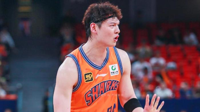 最大领先31分 洛夫顿准三双 上海大胜北京晋级俱乐部杯决赛 会师新疆