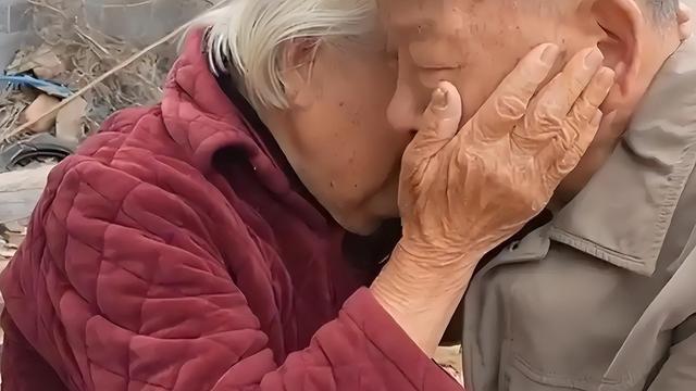 太痛心！33岁帅哥谢家振去世，妻子才走4个月，遗书曝光让人泪崩