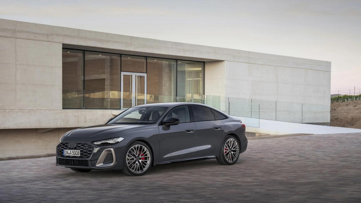 全新奥迪 A5：重构豪华轿跑的科技美学巅峰