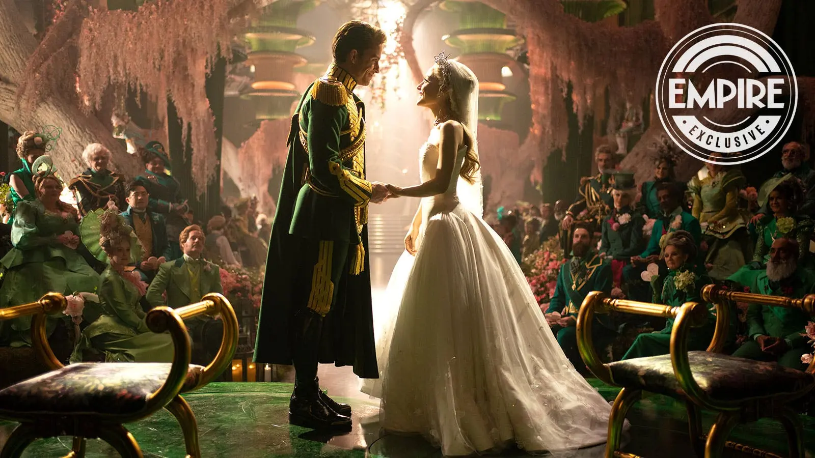 电影《魔法坏女巫2》：奇幻冒险再启，艾芙芭与格琳达的命运抉择