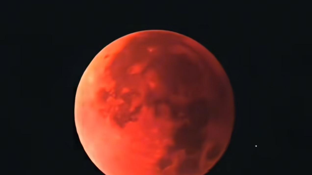 上海夜空惊现“血月”，2025年最后一次月全食盛大上演