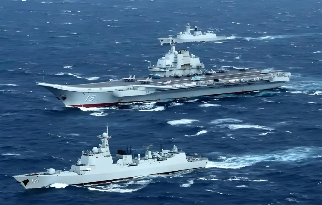 琉球方向有动静了，日本两架F15先后被歼15火控雷达锁定！