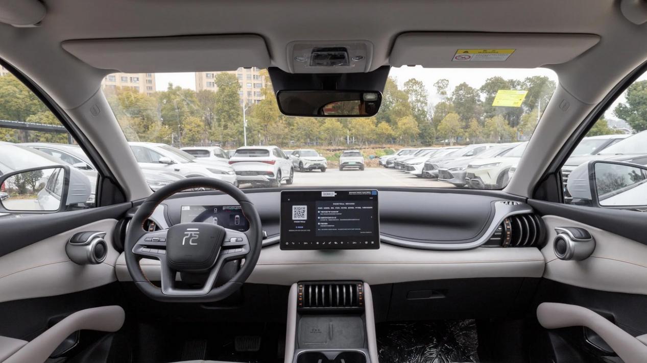 10-15万级纯电SUV的诚意之作：第二代元PLUS智驾版体验解析