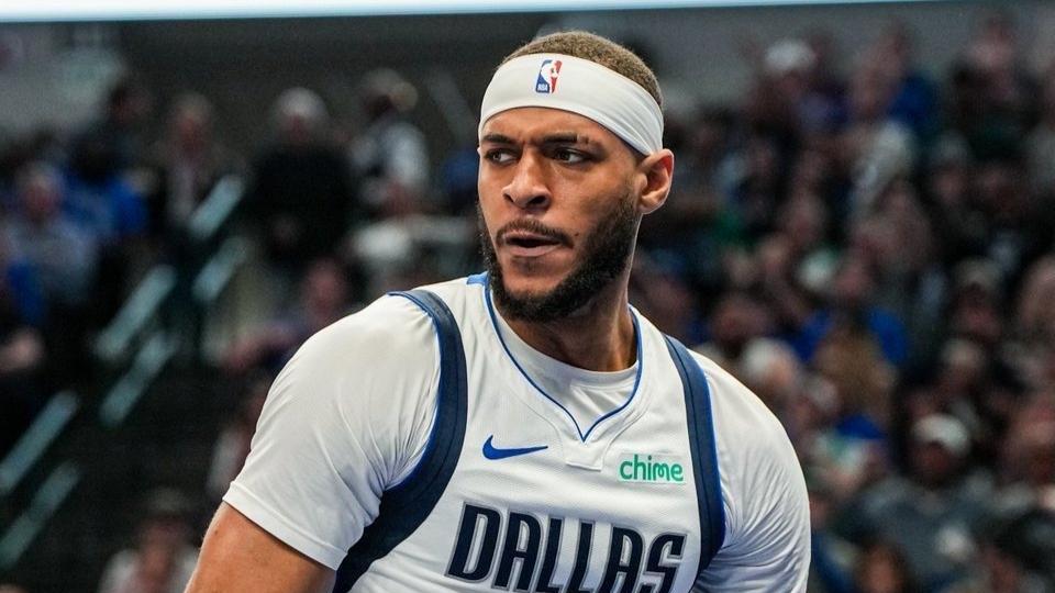 3年5400万续约！湖人想抢？没戏了！