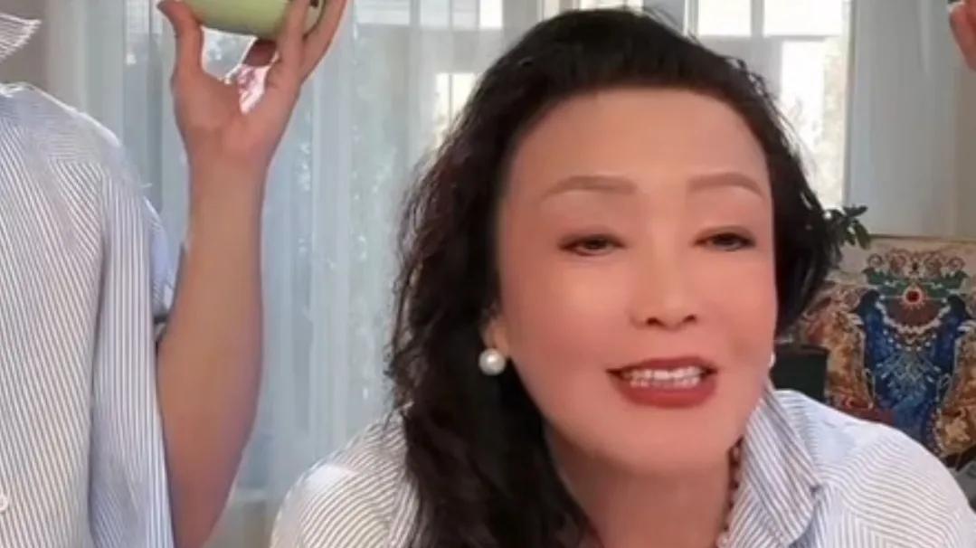 张颖颖再曝猛料：汪小菲不懂感恩，经常大骂张兰，母子关系畸形