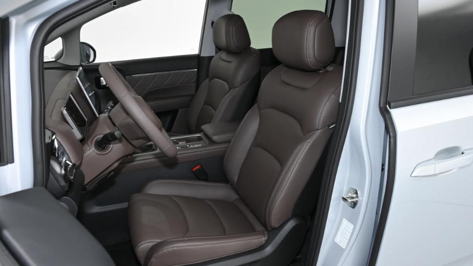 七万出头就能买MPV，五菱星光730又来搅局，三种动力版本任你选