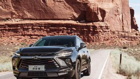 换壳“凯迪拉克XT6”跌至14万，车长超5米，连悬架都是四驱五连杆