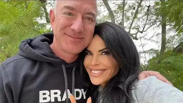 贝索斯与桑切斯或将完婚，婚礼计划曝光