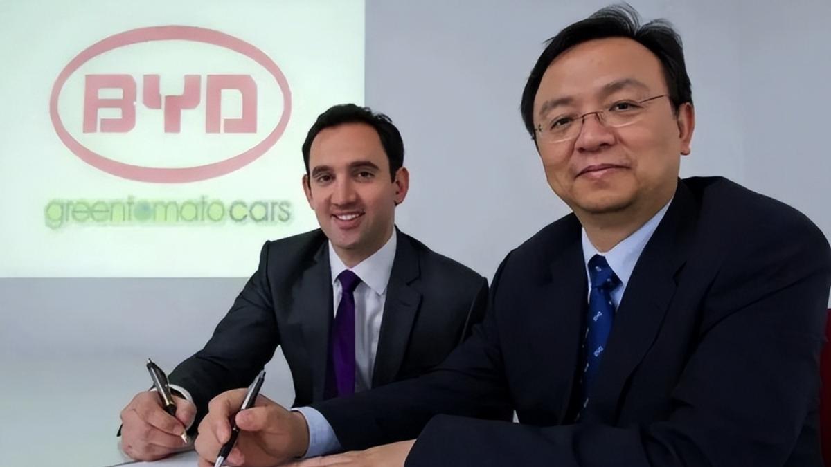 方程豹钛7预告图发布：外观硬朗，内饰怀挡