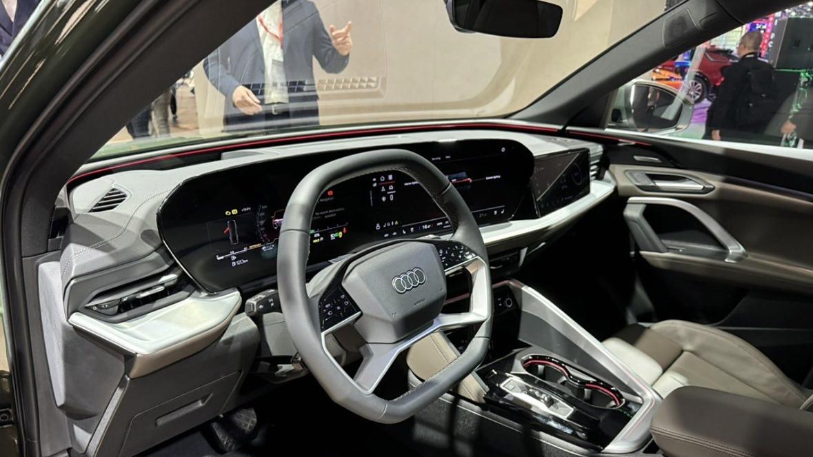 街头活捉全新奥迪Q5L！这造型，确实比老款耐看多了