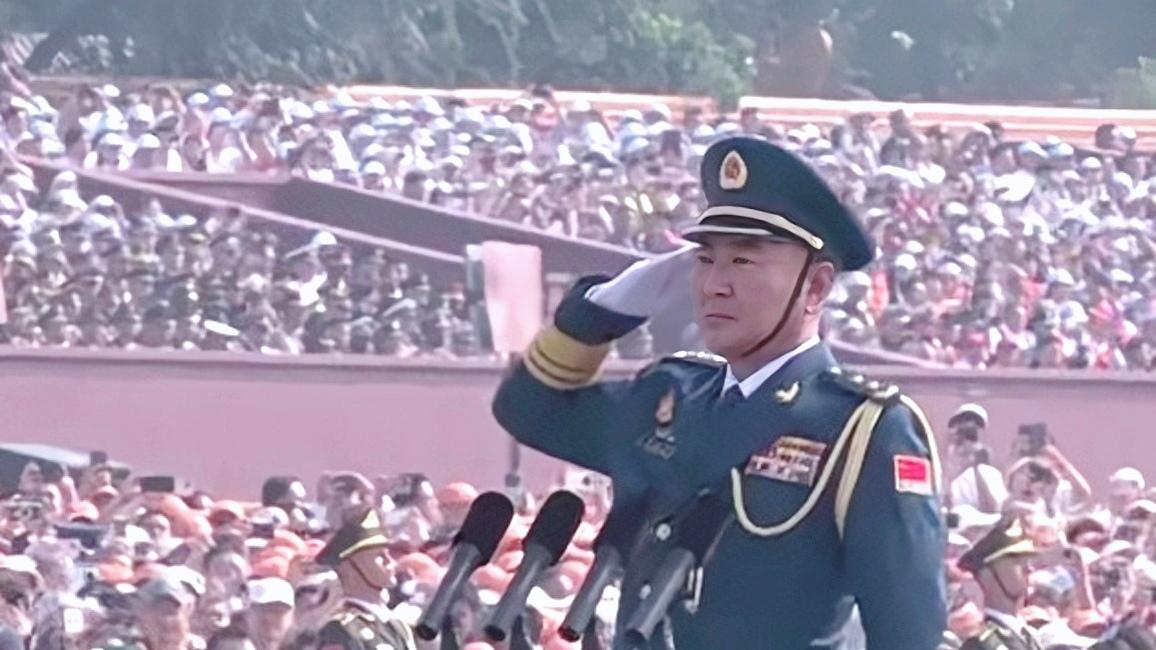 打破常规！韩胜延中将担任阅兵总指挥，坚决拥护党中央决定