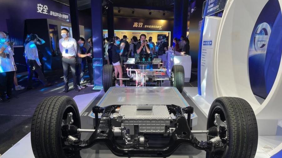 比亚迪集团首席科学家，廉玉波当选中国工程院院士