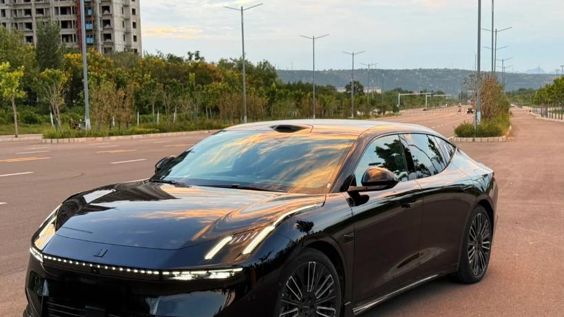 领克10 EM-P：用一次保罗坡登顶，让中国新能源车站在操控舞台中央