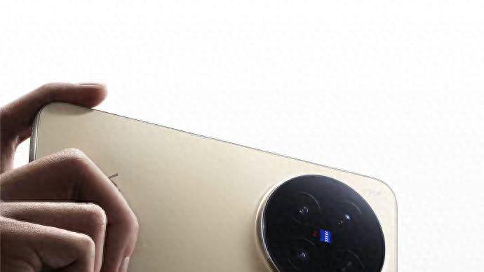 vivo X300系列蓄势待发！外出打卡、随身使用都称手
