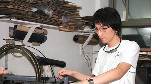 前女友爆锤情歌王子：隐形海王且感情混乱，另有难言之隐？