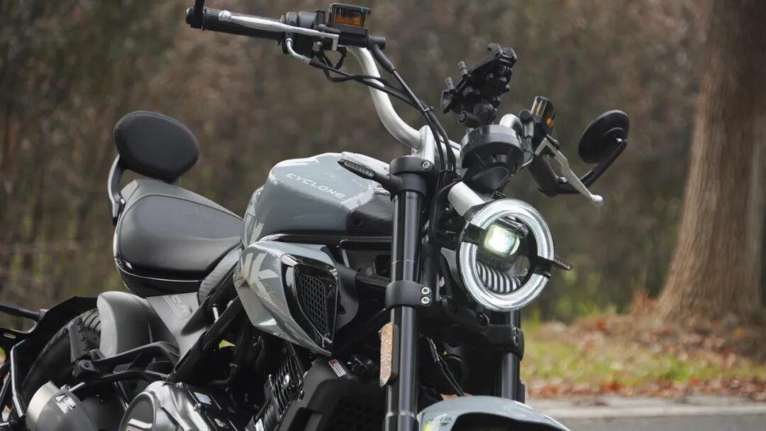 文艺青年的专属轻巡航：赛科龙朋克CVT190测评