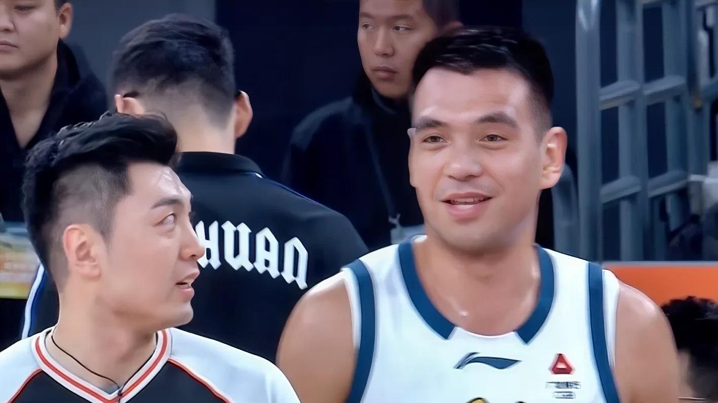 上海88-52轻取四川，不是张镇麟、不是洛夫顿，最佳球员是他！