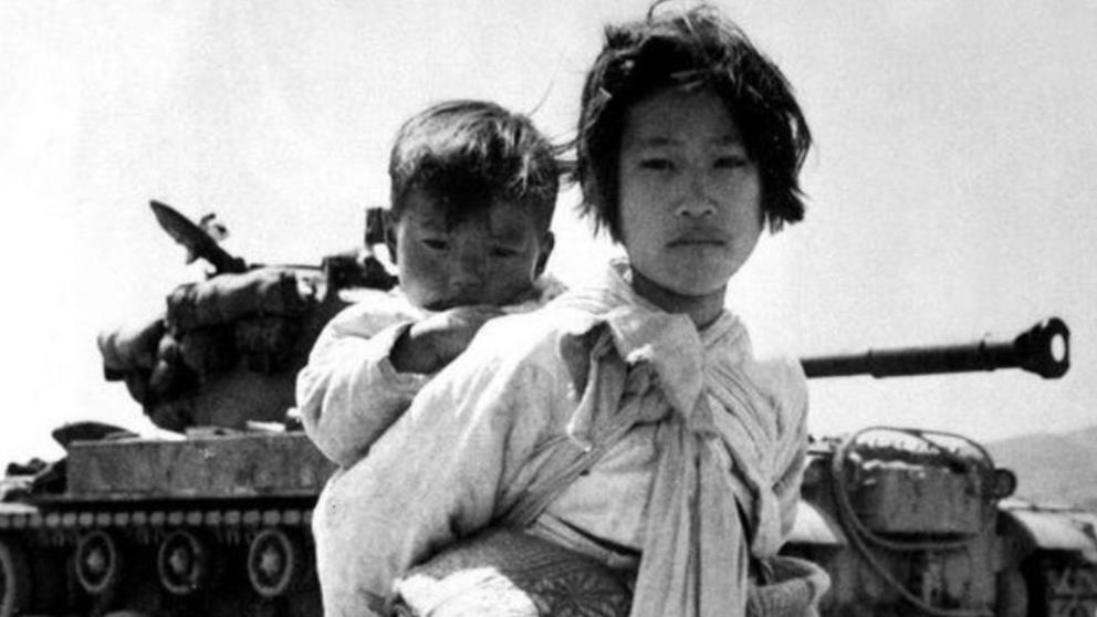 孤独的忠烈之魂！琉球最后一位使臣下跪求援，清官员：别哭太大声