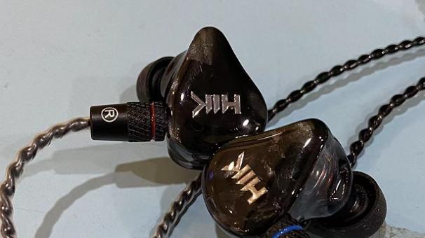 3款有线耳机，提供真正高解析度音频