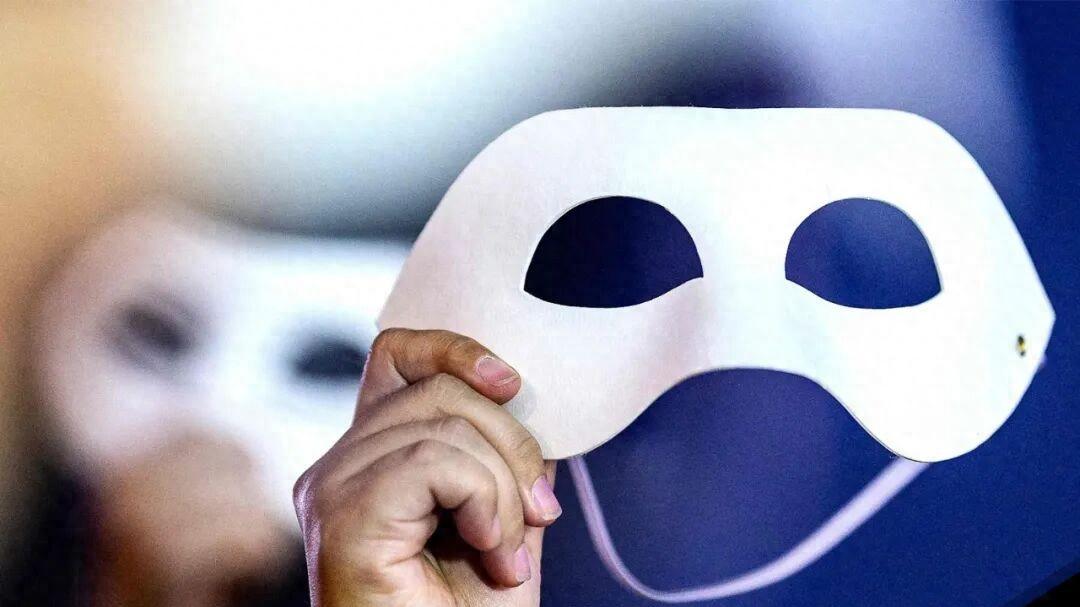 AI无限拉低了普通人造假的门槛