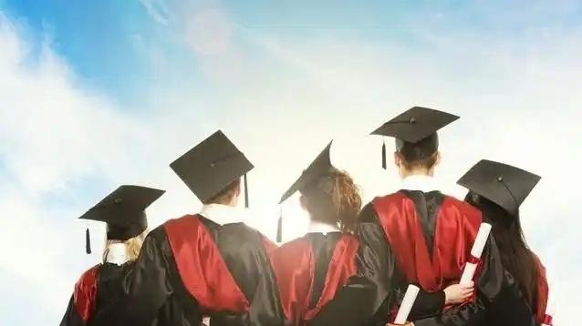 越来越多博士毕业生选择到高职院校当老师而不是去本科院校