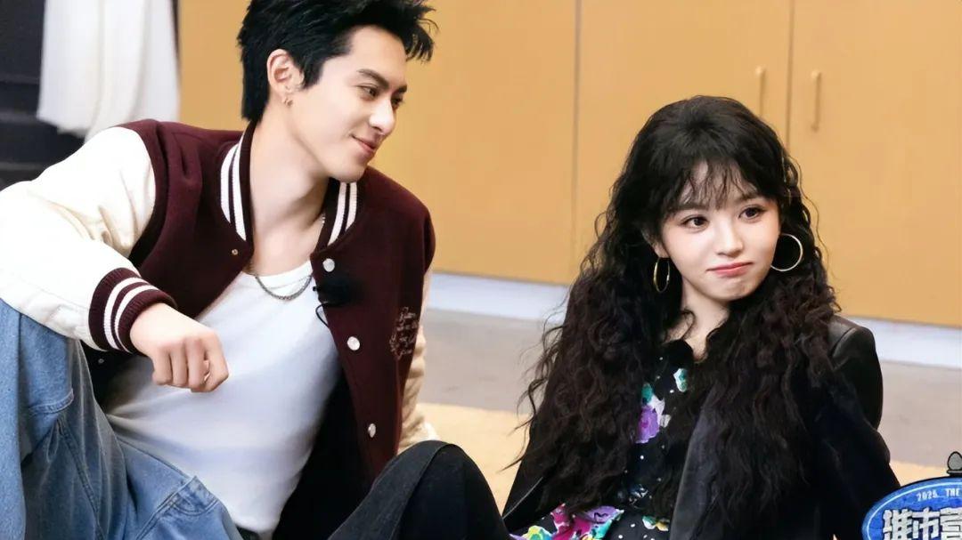 田曦薇惊艳红毯，健身女神实力反转你想不到！