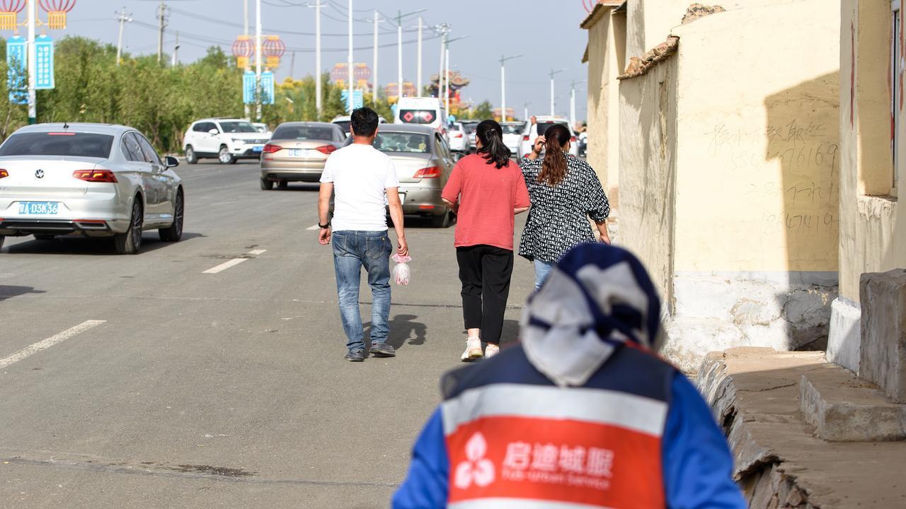 侄女在我家吃住15年，高考结束从我家搬走时，她让我留意一下抽屉