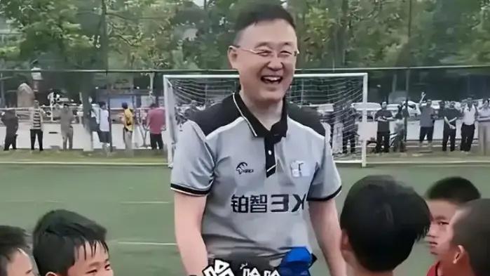 足协将出青训新规，针对孙继海，为青训乱象“踩刹车”，希望孙继海放张卓毅一马，孩子未来会感谢他
