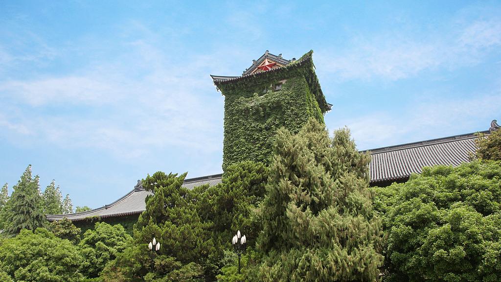 西安交通大学和复旦大学的学术丑闻，让南京大学毕业生遭受质疑！