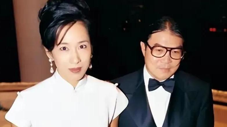 朱玲玲两嫁豪门，最苦恼：二儿霍启山39岁未婚，小儿霍启仁34岁游戏人间
