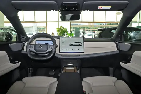 沃尔沃XC70：舒适性配置拉满，适合家庭用户和通勤自驾需求