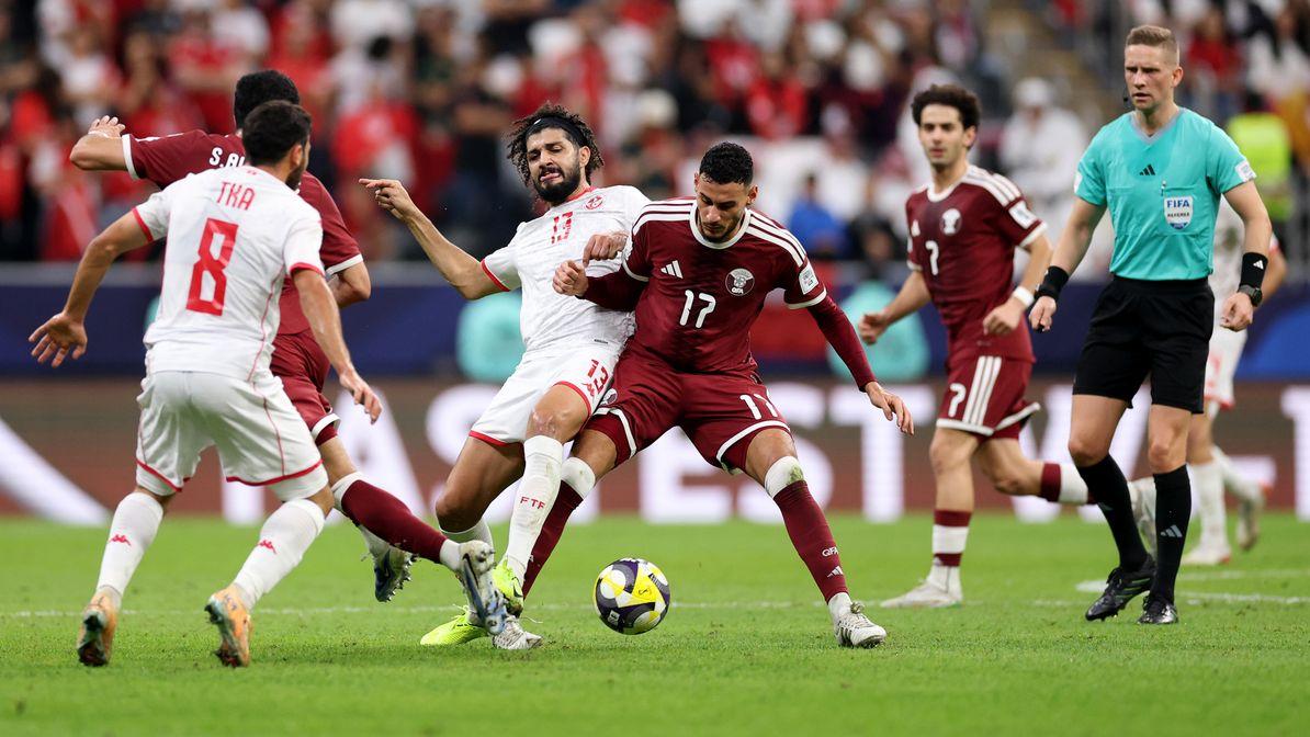 0-3！亚洲冠军太丢人，一胜难求垫底出局，球迷：怎么进的世界杯