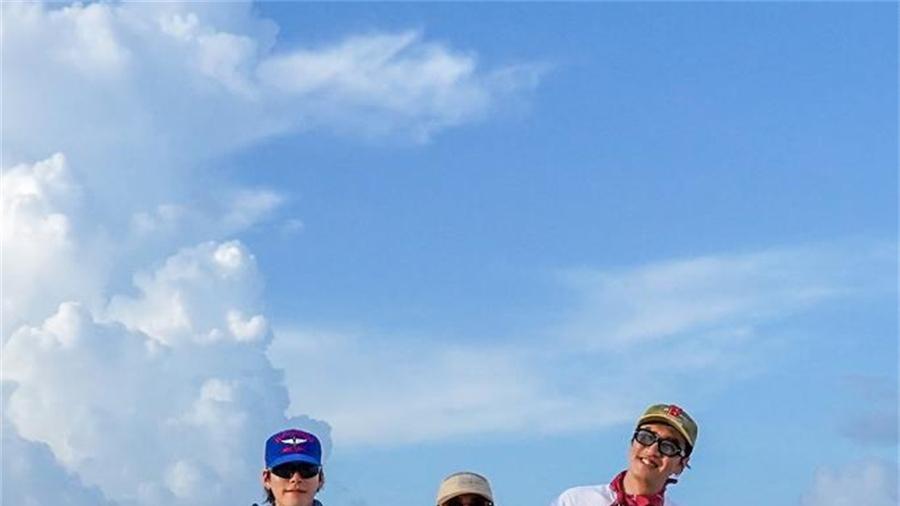 都暻秀爆料金宇彬、申敏儿恋爱细节，遗憾未能演唱婚礼祝歌