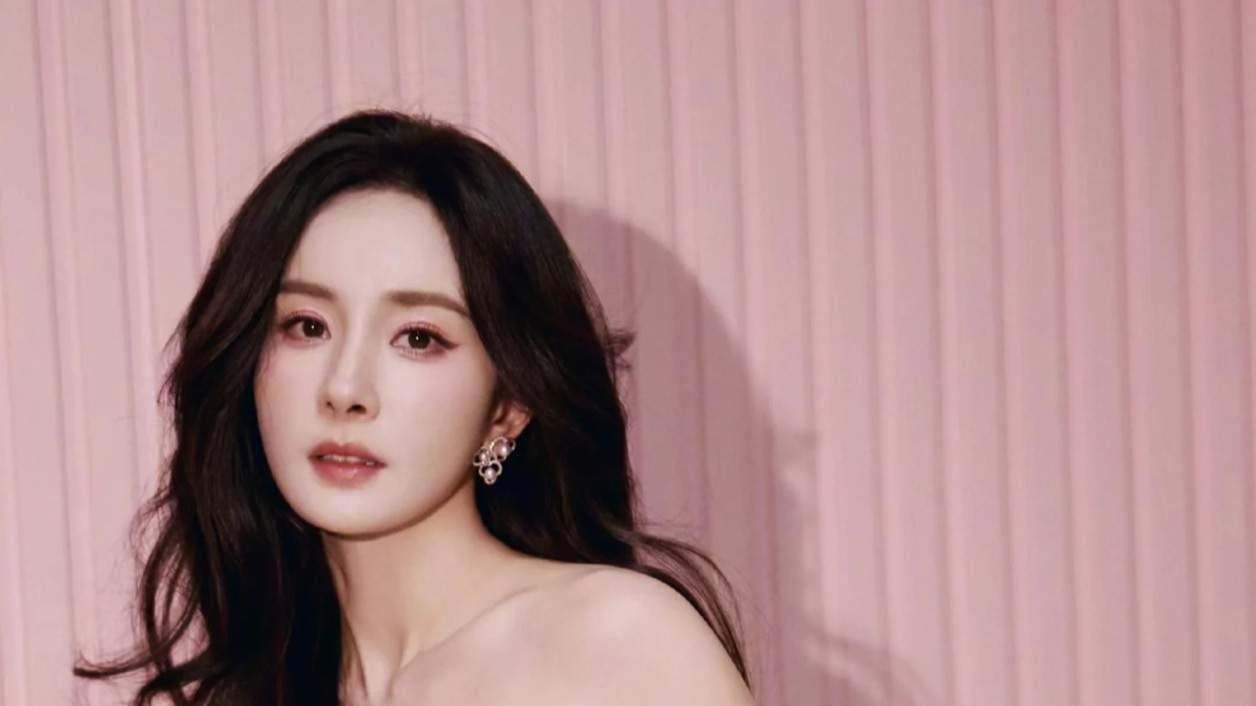 杨幂绝美，你喜欢她吗