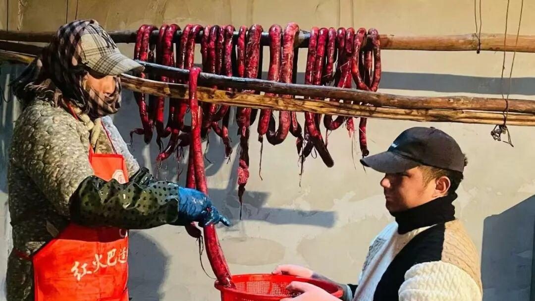 跟随彝族博主回家过彝历新年，看见一个真实的大凉山