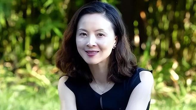 杨贵妃周洁：死前苦求刘晓庆，27万美元包机回国，仅3天就去世