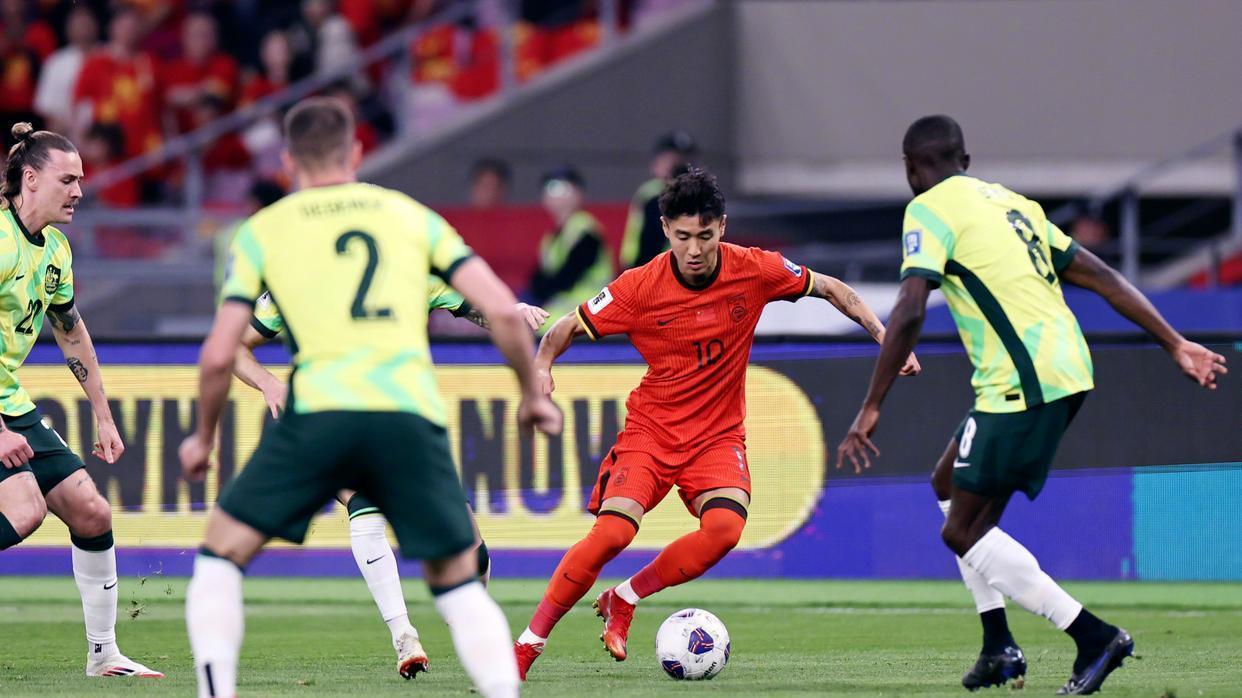 国足主场0-2负澳大利亚无缘直通世界杯 转型重建路在何方