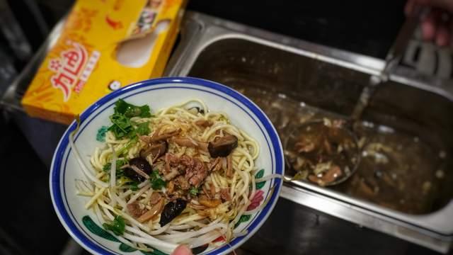 10块钱在厦门能吃到啥？这家沙嗲面让我连吃三天！