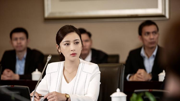 被“潘金莲”困住的甘婷婷：从广告天后到转型困局
