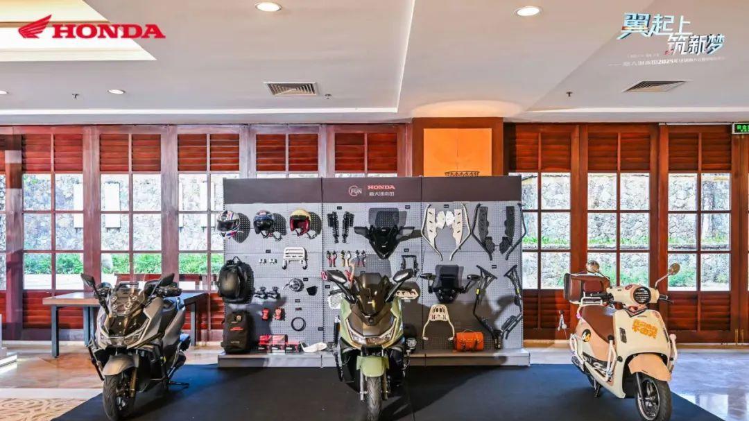 新大洲本田NS150GX售价15980元起！5月更有150mL平踏复古LA、125mL实用踏板发布