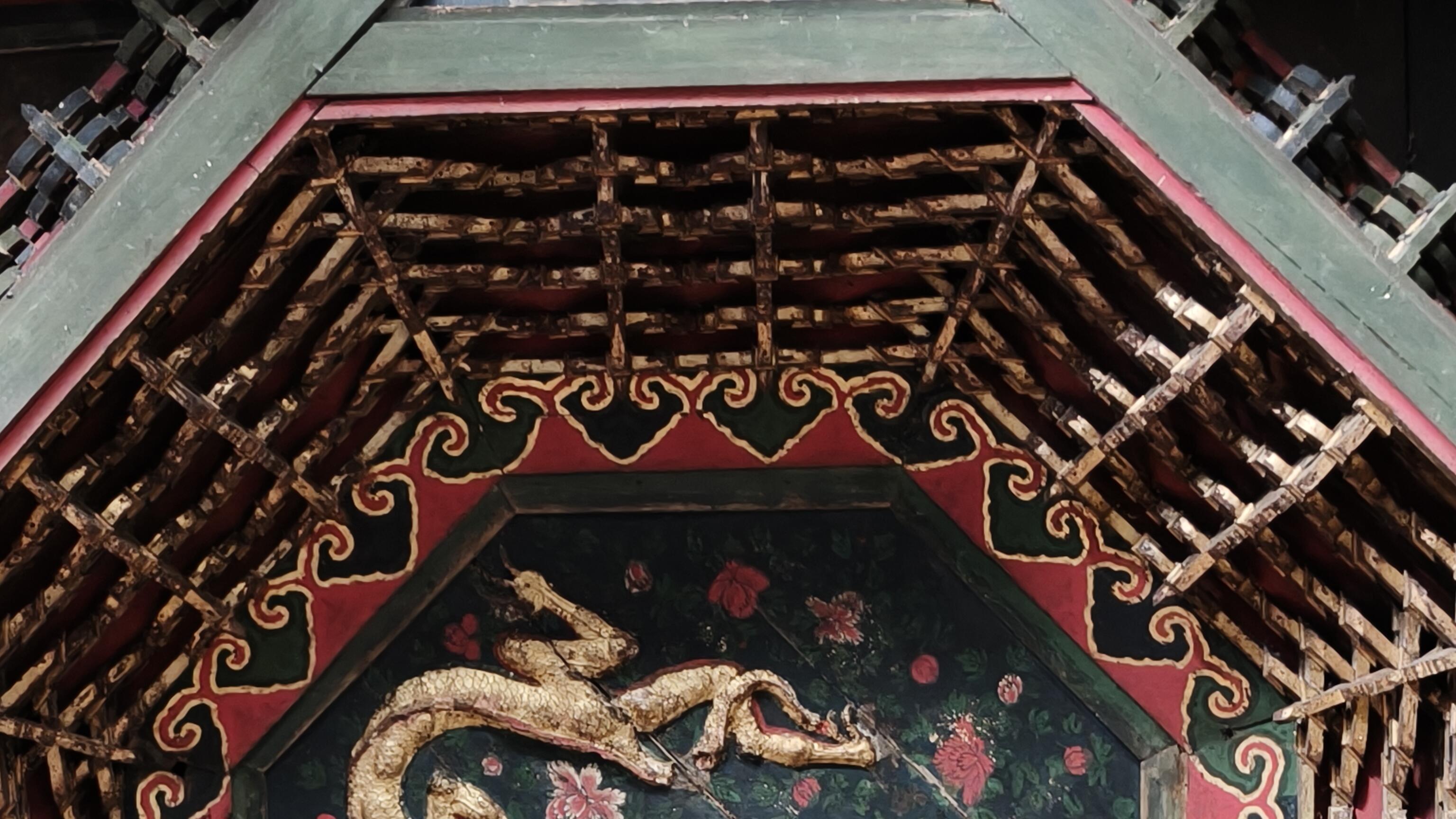 应县藏着座“木头天宫”，金代工匠玩出花，梁思成看呆三小时