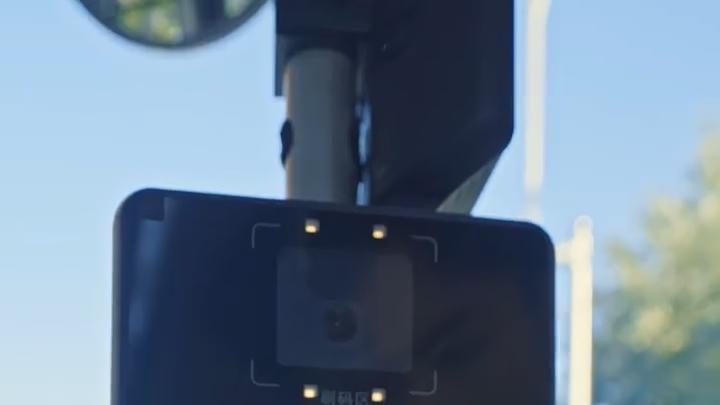 告别找卡扫码！鸿蒙6 “碰一碰”解锁智慧出行新姿势