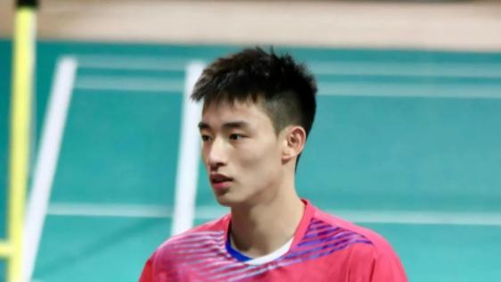 中国大师赛：王正行1-0领先崩盘！ 奥运冠军2-1逆转 复出后拿下首胜