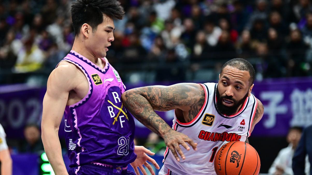 男篮要变阵！广东外援申请加入，场均26分7篮板，郭士强有1点担心