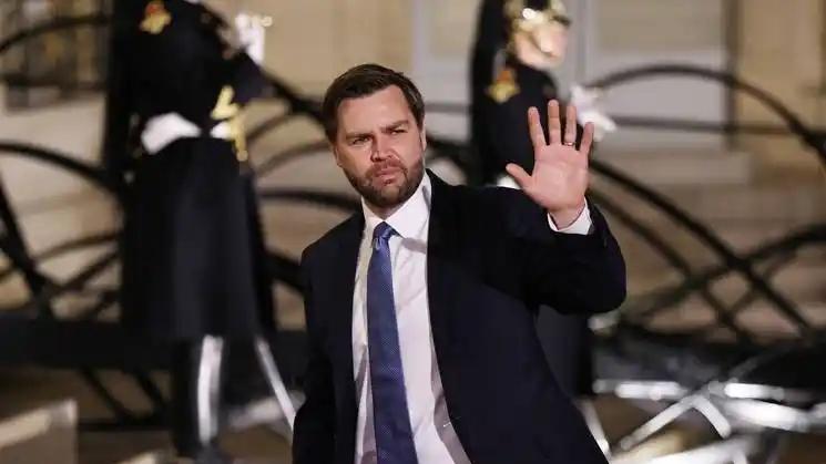 必须拿下格陵兰岛！特朗普摊牌了，要为美国开疆拓土