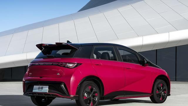 自带运动套件，海豚纪念版来了，这颜值如何？