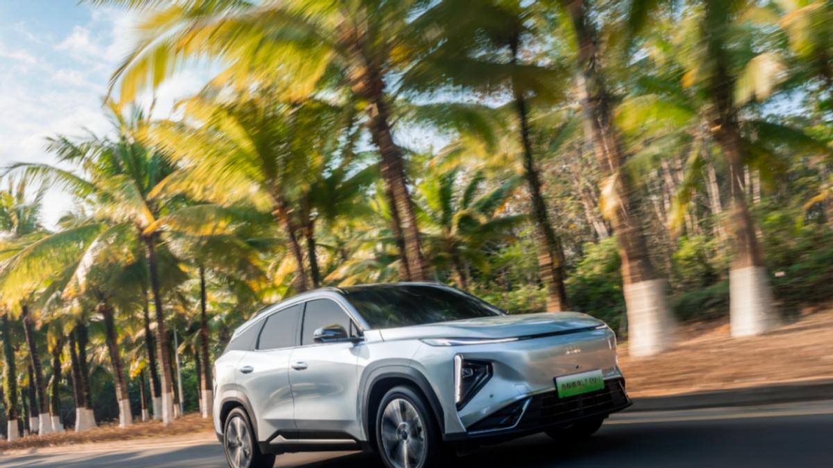 超高性价比！银河L7 EM-i限时11.18万起重塑市场格局