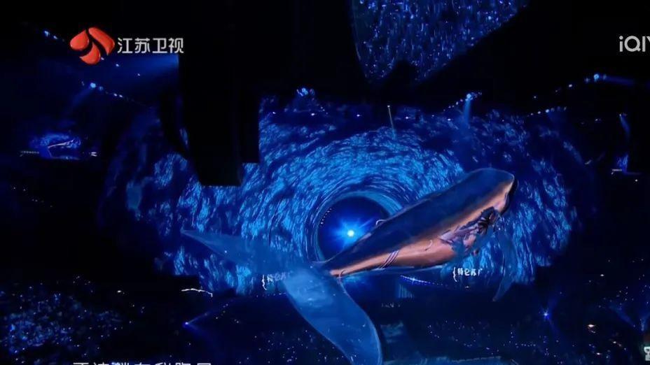 周深AI鲸鱼舞台惊艳全网，虚拟技术如何颠覆演唱会体验？