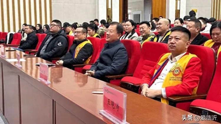 爱为翼书香远 动力服务队为临沂市特殊教育学校捐赠“狮爱书屋”