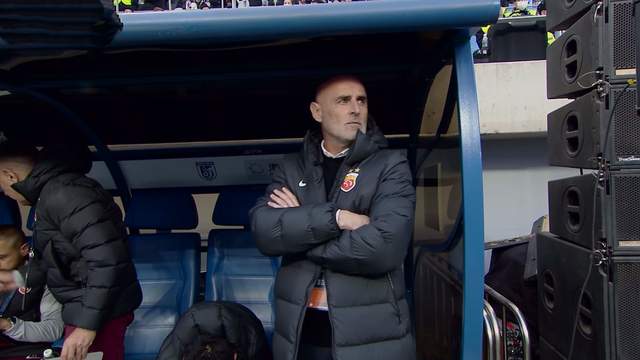 马莱莱跑都不跑，毛伟杰灵性全无，大连发力晚了 2将明年别再用了